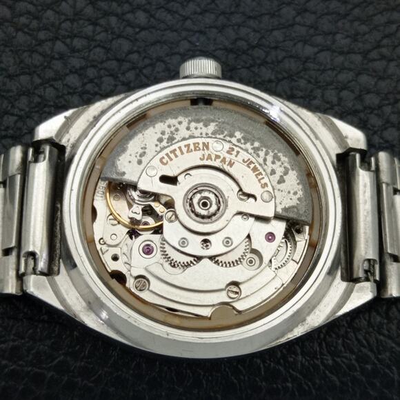 Vintage 1984 Citizen Automatic Womans Silver Watch W/daydate & Patina accents main image 6